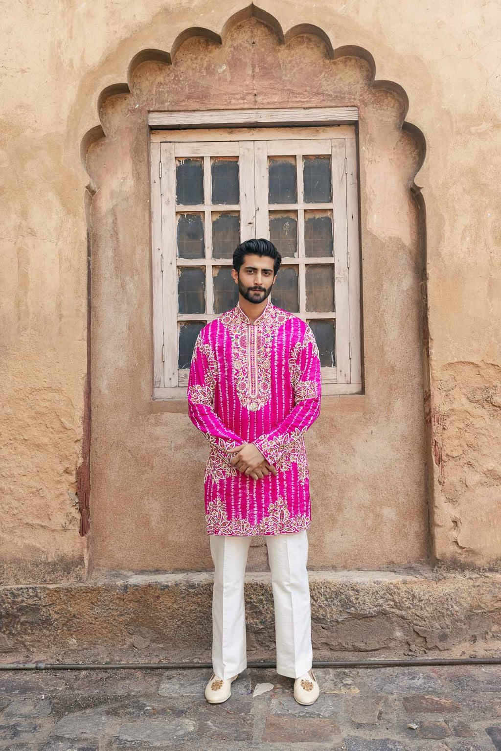 Gulabi Leher Kurta Set
