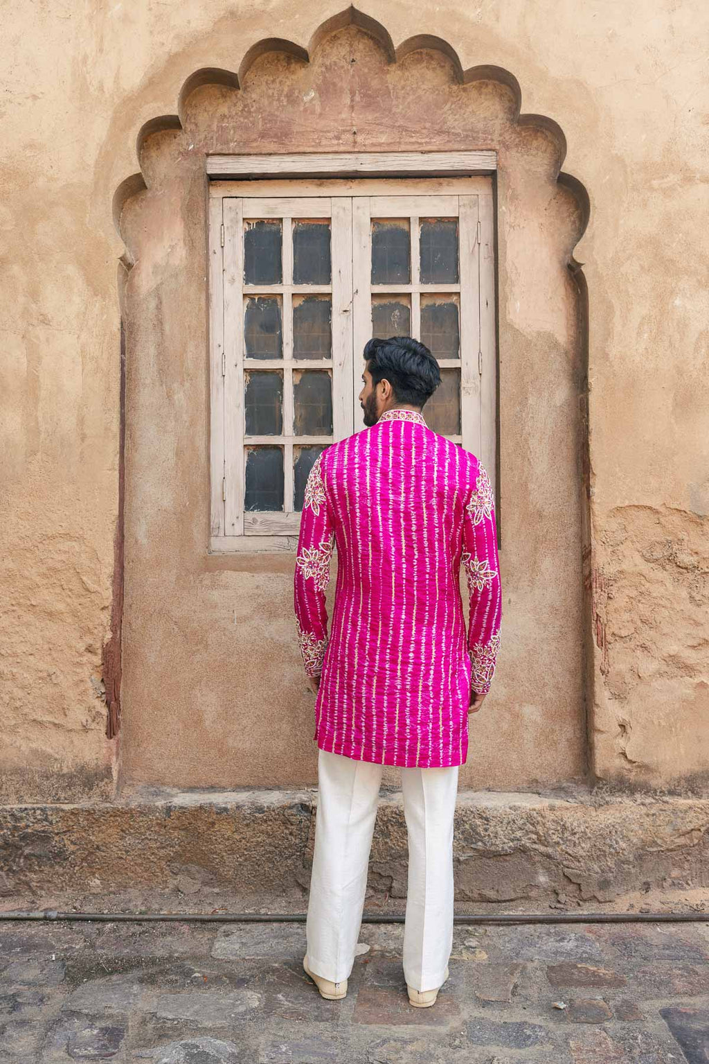Gulabi Leher Kurta Set