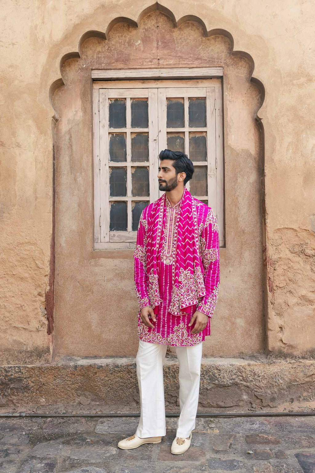 Gulabi Leher Kurta Set