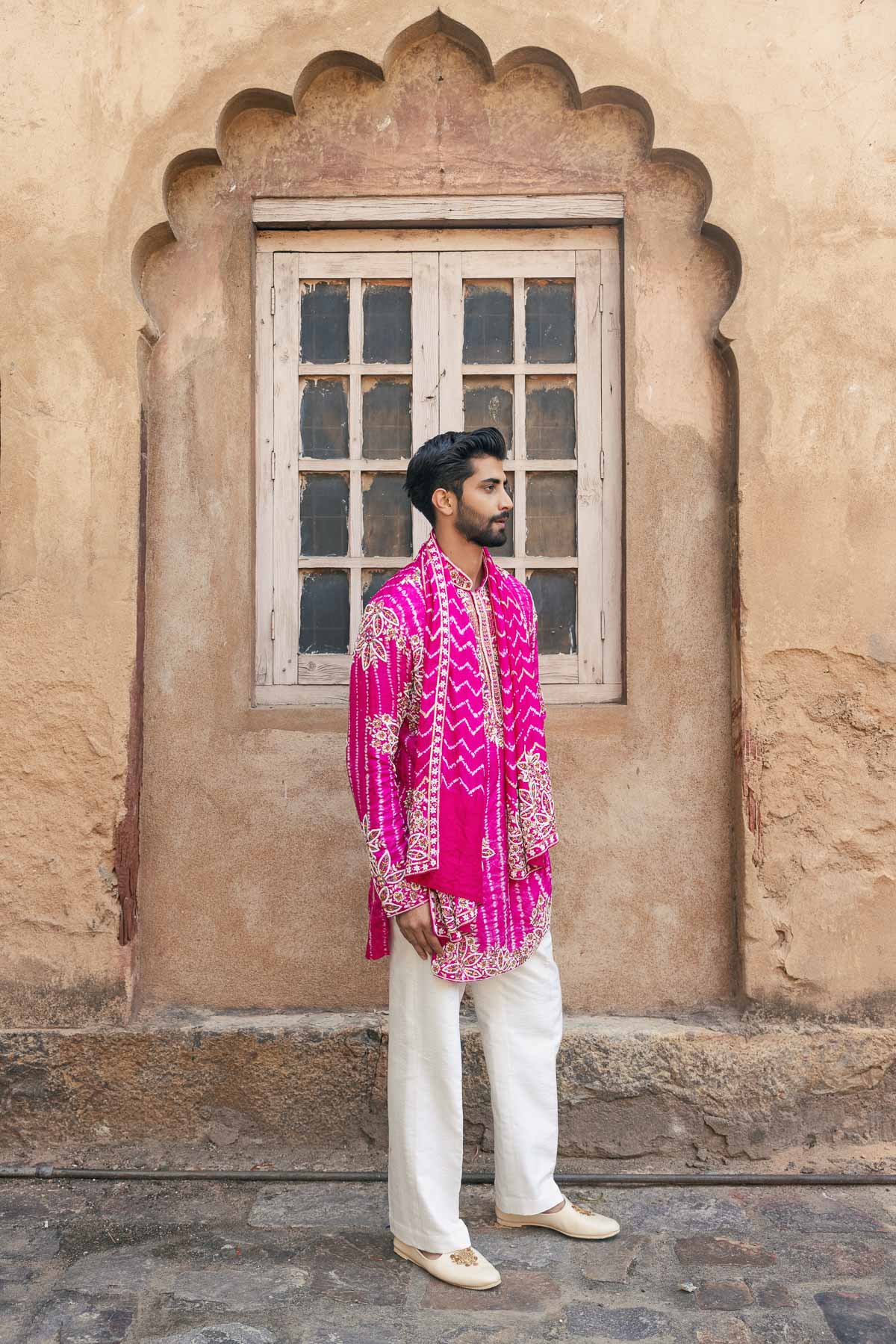 Gulabi Leher Kurta Set