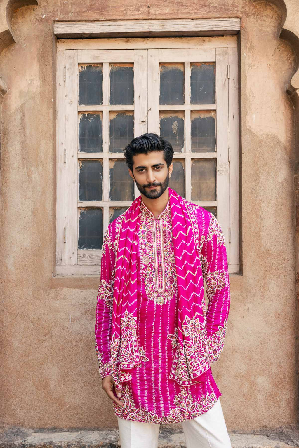 Gulabi Leher Kurta Set