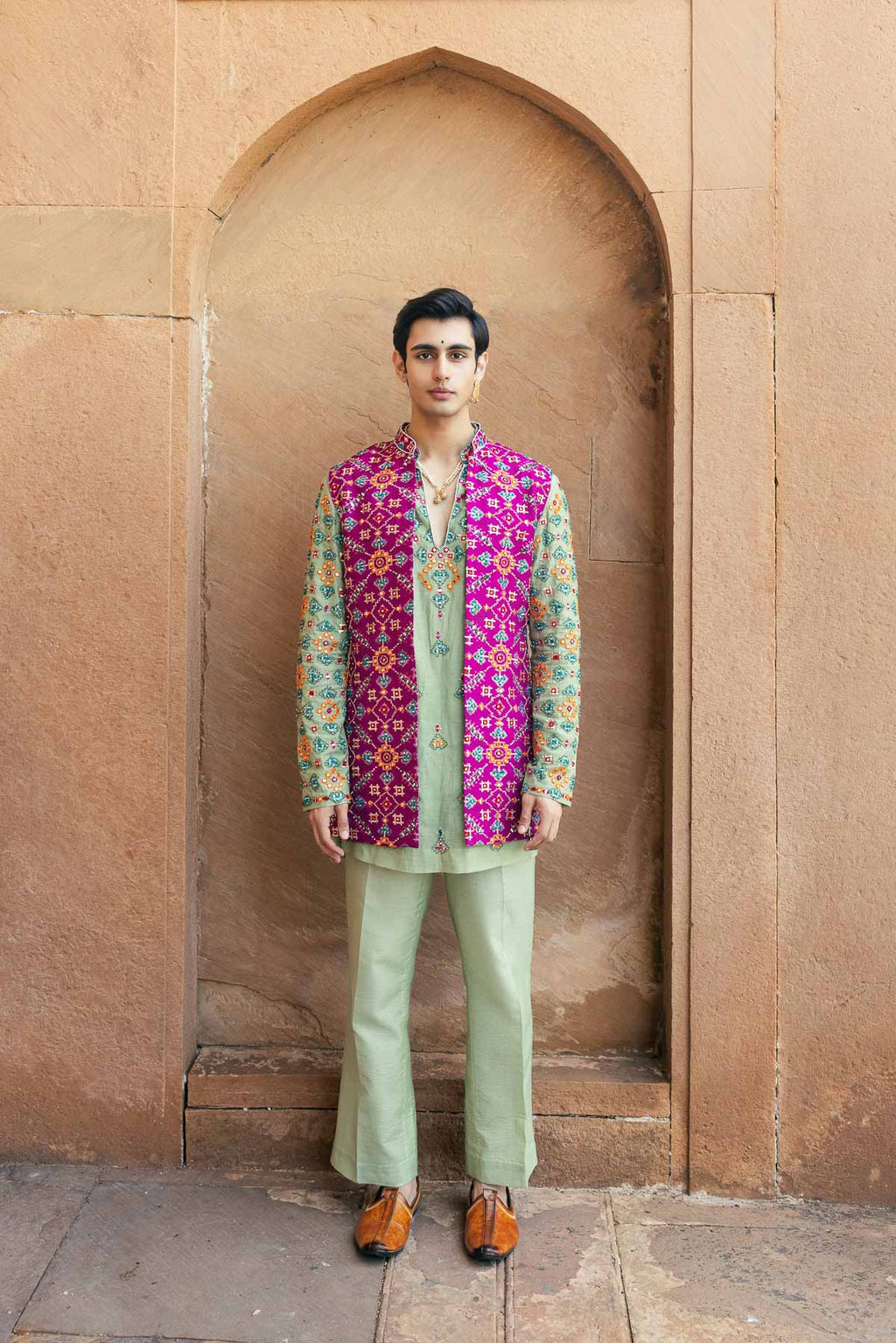 Gulabi Paan Silk Koti Set