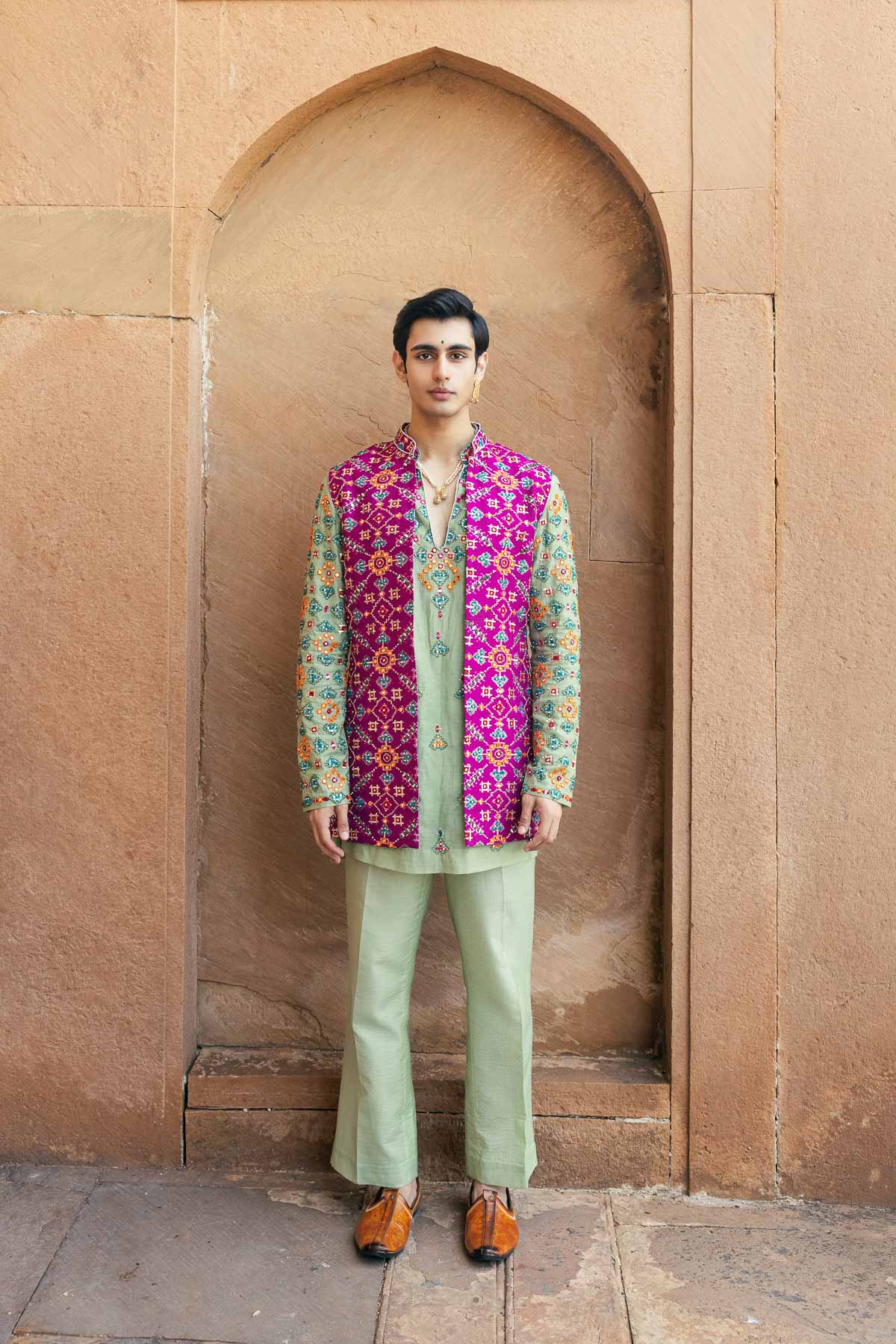Gulabi Paan Silk Koti Set